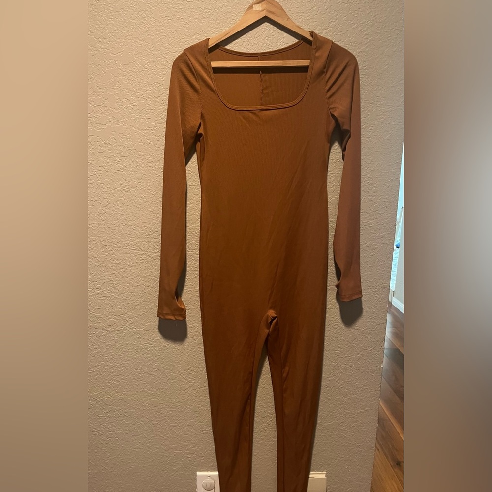 Full long sleeve body suit